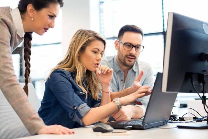 Como o uso de um sistema pode impactar na produtividade da agência