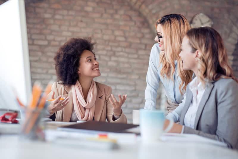 Mulheres no Mercado da Tecnologia: desafios e oportunidades