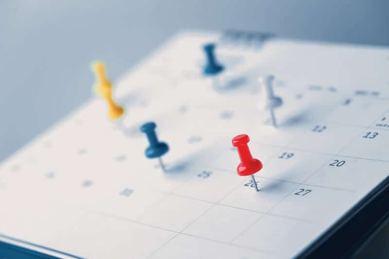 Um calendário editorial é uma ferramenta poderosa para ajudar você a planejar e organizar sua estratégia de conteúdo de forma eficiente.
