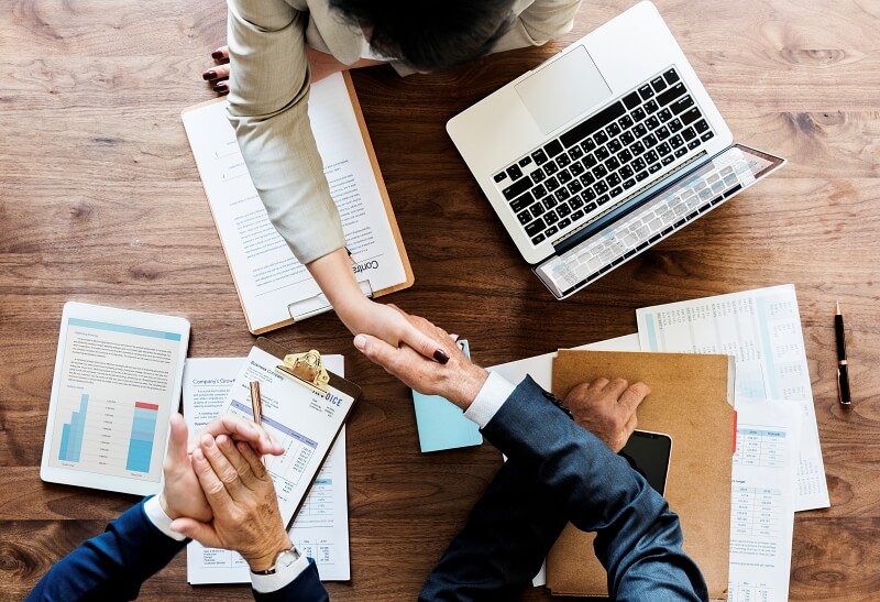 Cross selling e up selling: o que é e como fazer?