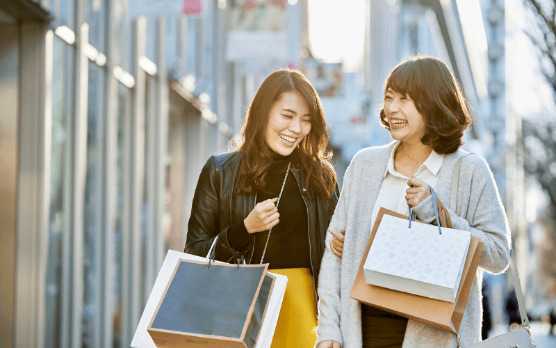 A personalização da experiência do cliente envolve adaptar interações e serviços para atender às preferências individuais de cada um.